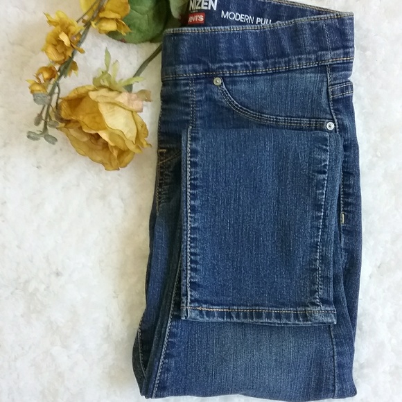 Levi's Denizen Modern Pull-on Crop Girls Jeans - Picture 4 of 7